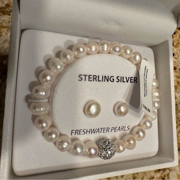 Sterling Silver Freshwater Pearls - Picture 4 of 4